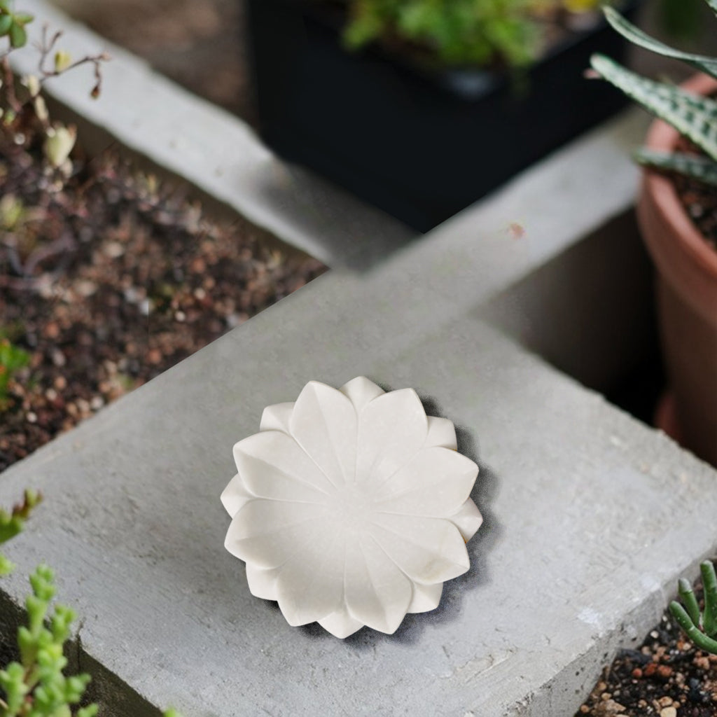 White Marble Fruit Bowl – Perfect Blend of Style and Functionality